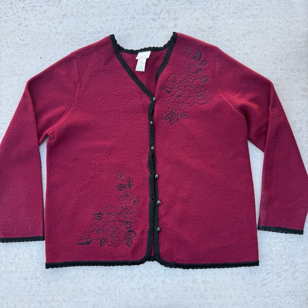Vintage Koret Cardigan Size M Floral Embroidery Scalloped Trim Oriental Wool‎